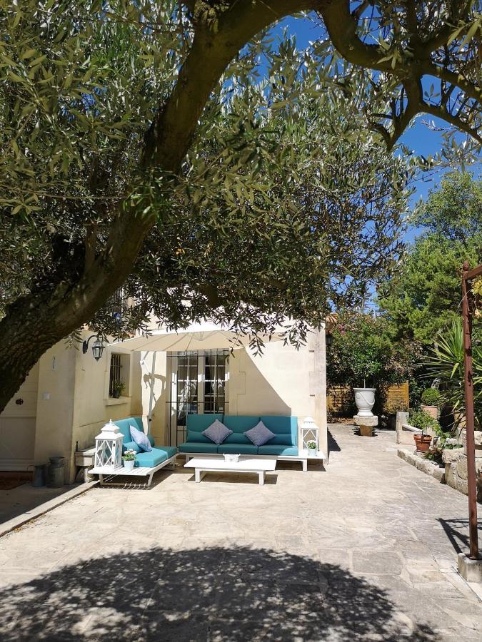 Le Mas Des Agapes Beaucaire  Zewnętrze zdjęcie
