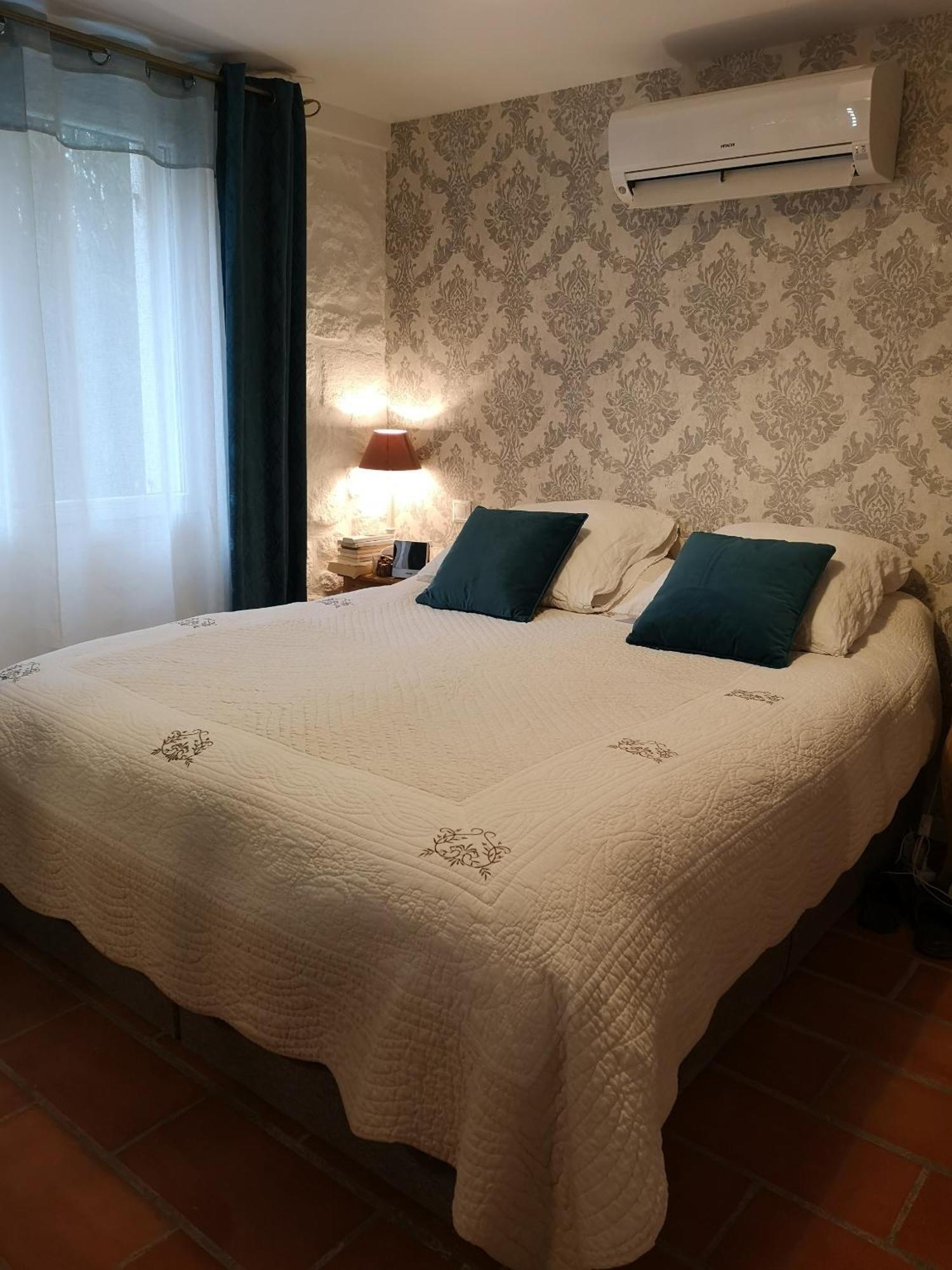 Le Mas Des Agapes Beaucaire  Zewnętrze zdjęcie